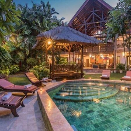 New Daria Villas Seminyak Buitenkant foto